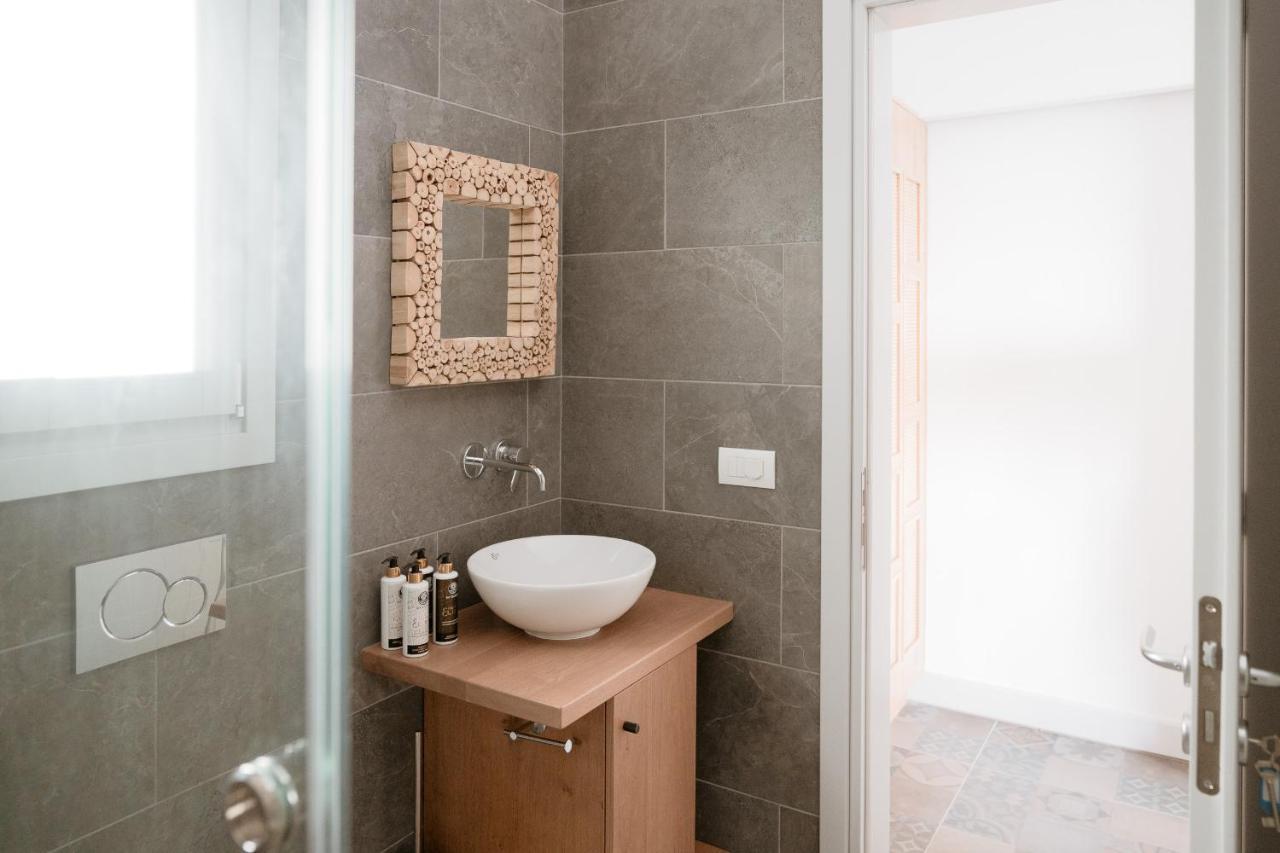 Mon Signor (Adults Only) Hotel Kamari  Ngoại thất bức ảnh